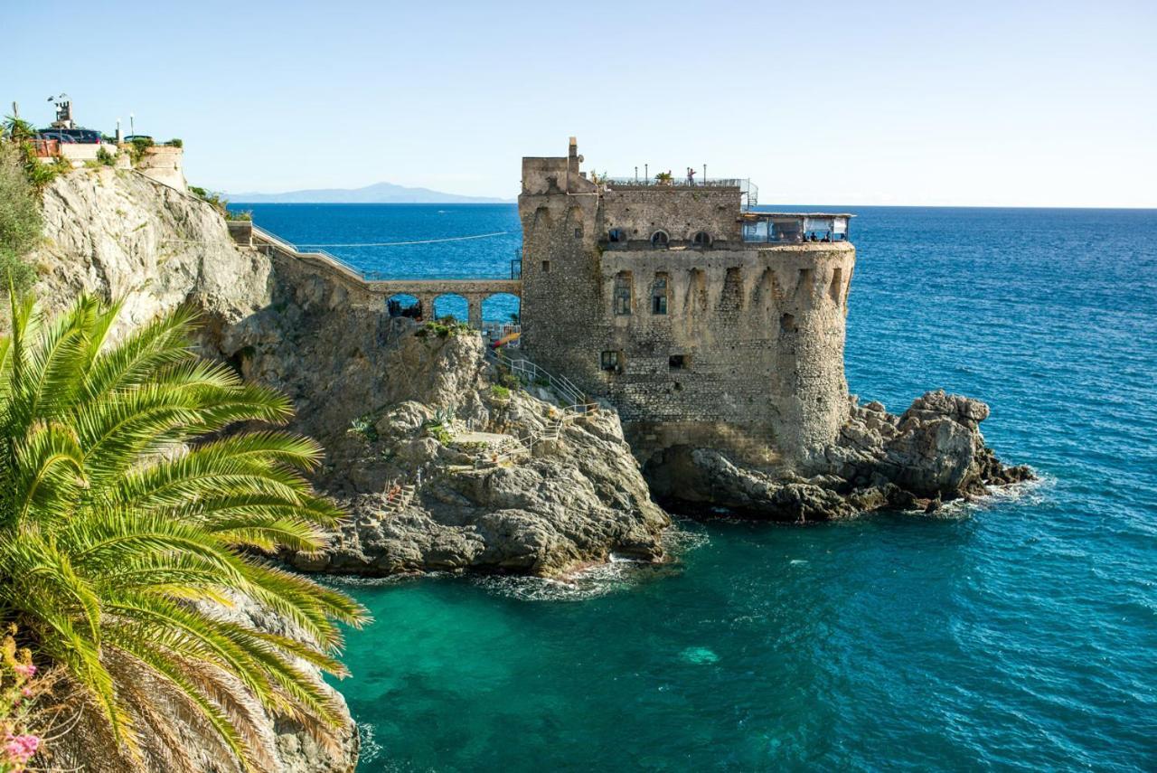 Grecale - Amazing Apartment With Patio And Sea View Maiori Exterior foto
